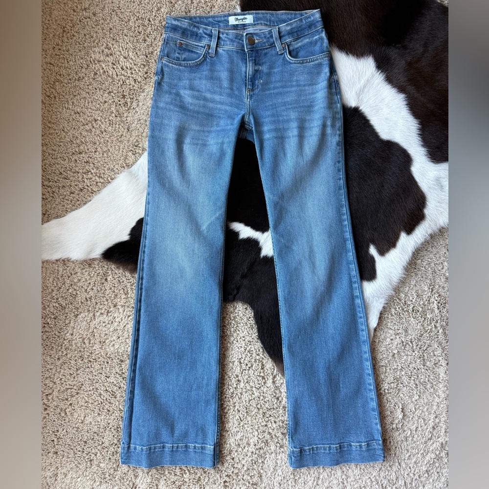 Wrangler Retro Mid Rise Trouser - Picture 2 of 5